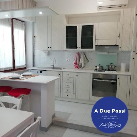 Appartamento A Due Passi Чивитанова Марке Екстериор снимка